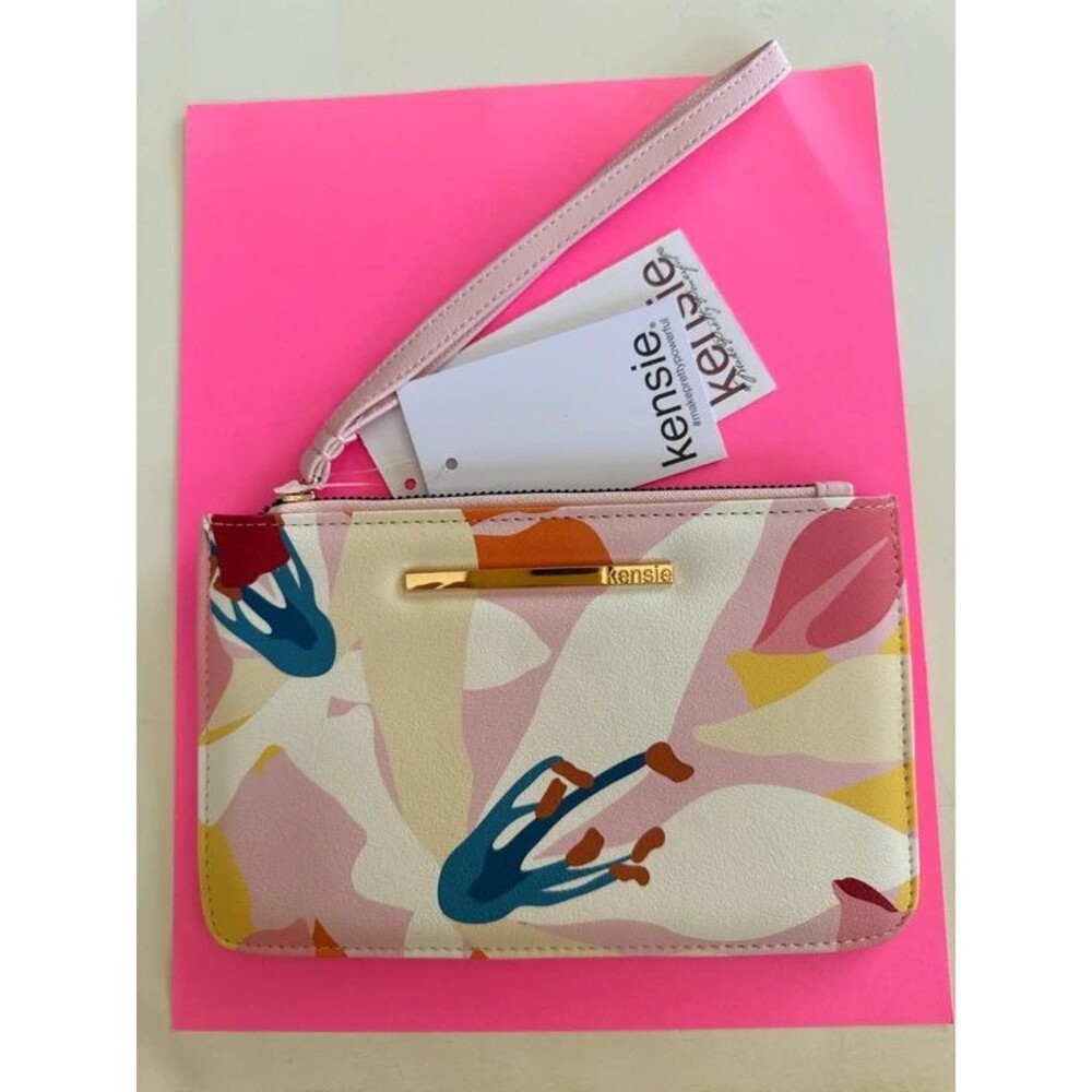 Kensie Floral Wristlet NWT
